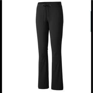 Columbia Zephyr Heights 3X hiking pants. NWT